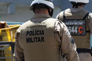 Brazilský policista zastřelil na ulici ženu s nožem v ruce. Incident zachytily kamery - Novinky